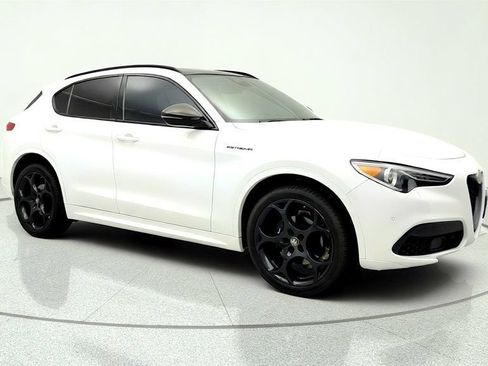 Used 2023 Alfa Romeo Stelvio Estrema AWD/4WD image 3