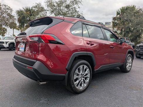 Used 2025 Toyota RAV4 XLE Premium image 4