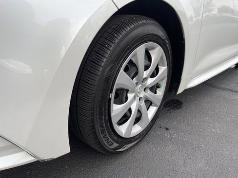 Used 2022 Toyota Corolla LE image 10