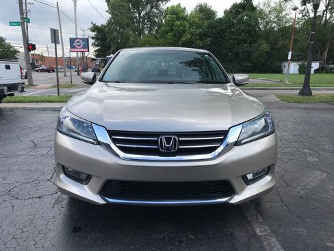 Used 2015 Honda Accord Sport image 3