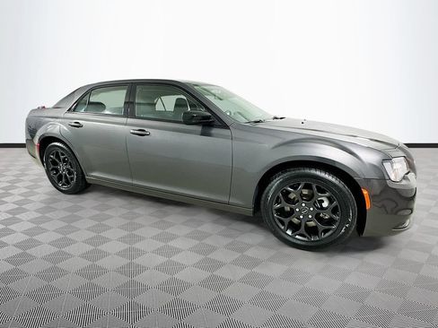 Used 2022 Chrysler 300 Touring w/ Sport Appearance Package AWD/4WD image 8