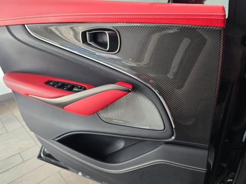Used 2025 Aston Martin DBX 707 image 16