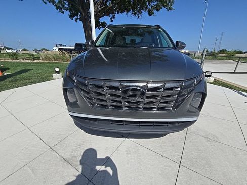 Used 2022 Hyundai Tucson SEL w/ Convenience + Premium Package FWD image 2