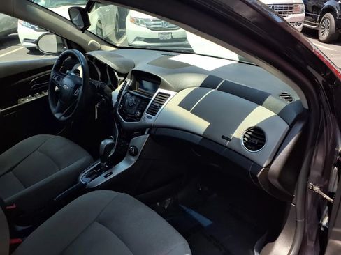Used 2015 Chevrolet Cruze LT FWD image 20