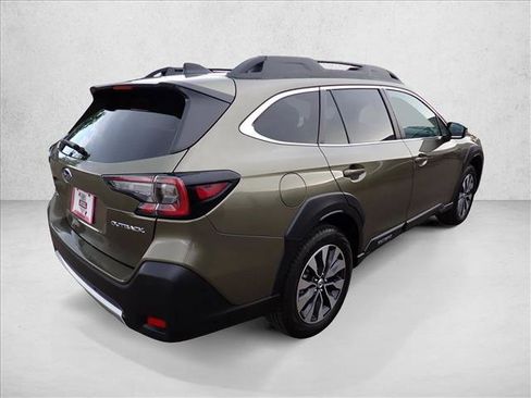 Certified 2025 Subaru Outback Limited AWD/4WD image 4