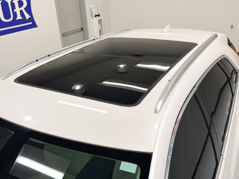 Used 2018 Cadillac XT5 Luxury AWD/4WD image 17
