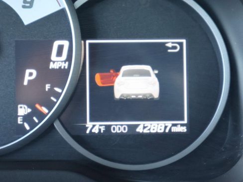 Used 2019 Toyota 86 image 18