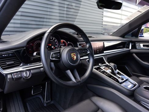 Certified 2022 Porsche Panamera 4S w/ Premium Package AWD/4WD image 4