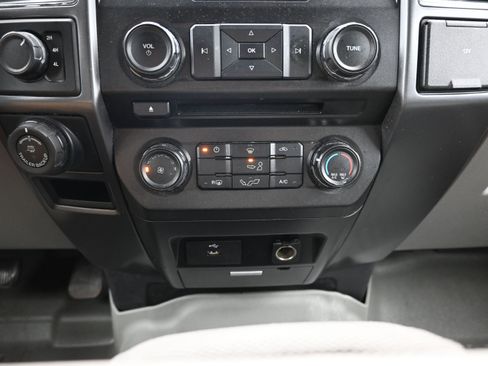 Used 2018 Ford F150 XLT w/ Equipment Group 301A Mid AWD/4WD image 17
