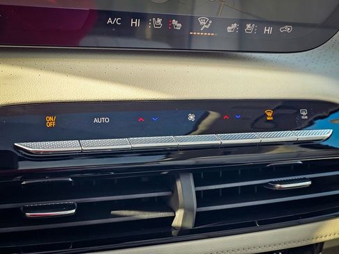 New 2026 Buick Enclave Avenir w/ Super Cruise Package image 28