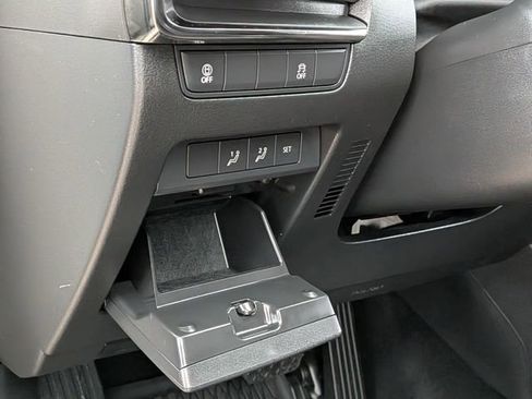 Used 2021 MAZDA MAZDA3 s image 13