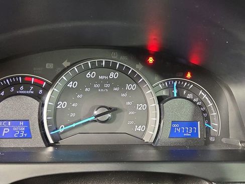 Used 2015 Toyota Camry LE image 15