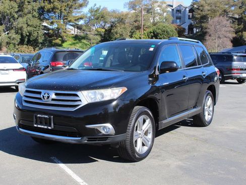 Used 2011 Toyota Highlander Limited image 3