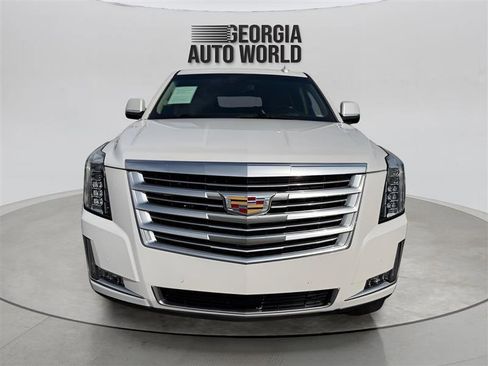 Used 2018 Cadillac Escalade Premium Luxury w/ LPO, Radiant Package image 20