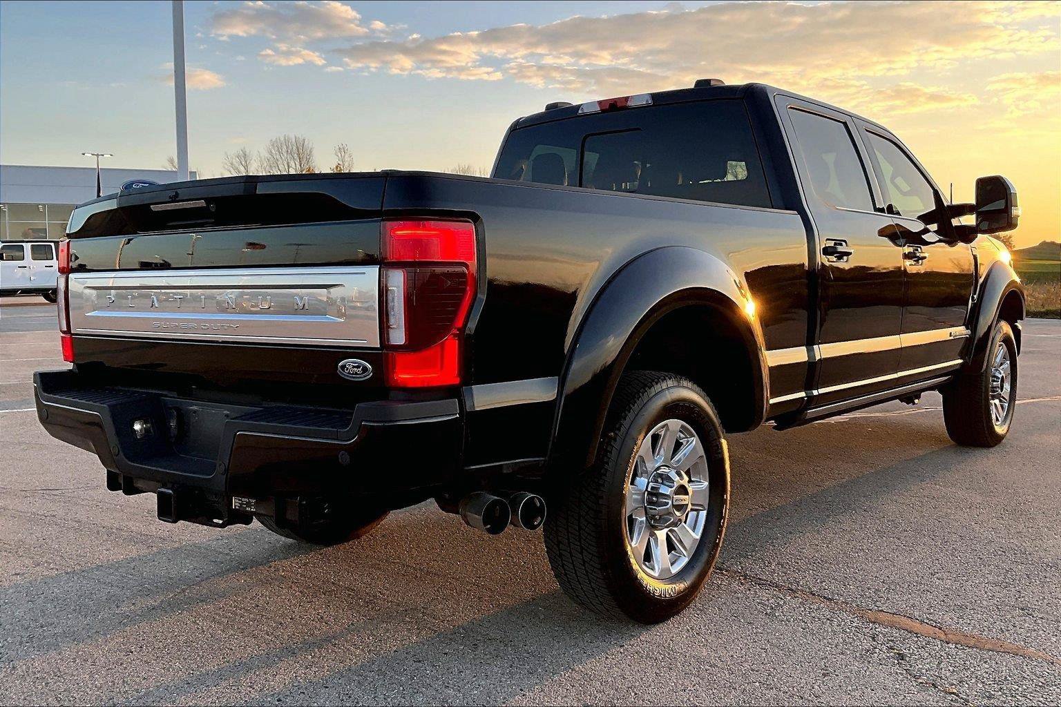 Used 2022 Ford F350 Platinum AWD/4WD image 5
