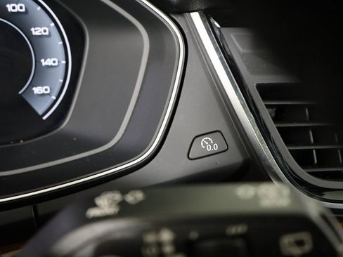 Used 2023 Audi Q5 2.0T Premium Plus w/ Premium Plus Package image 31