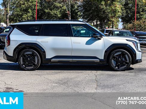 Used 2024 Kia EV9 GT-Line image 10