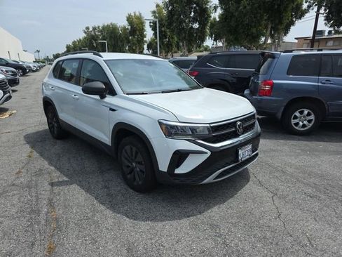 Used 2023 Volkswagen Taos S image 2