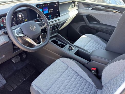 New 2026 Volkswagen Tiguan S image 10