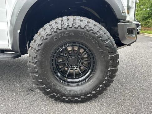 Used 2019 Ford F150 Raptor w/ Equipment Group 802A Luxury AWD/4WD image 13