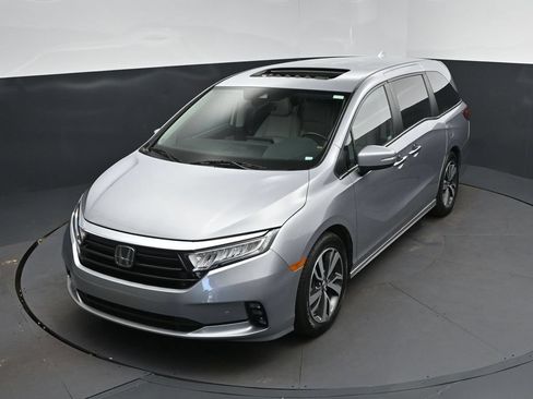 Used 2023 Honda Odyssey Touring image 32