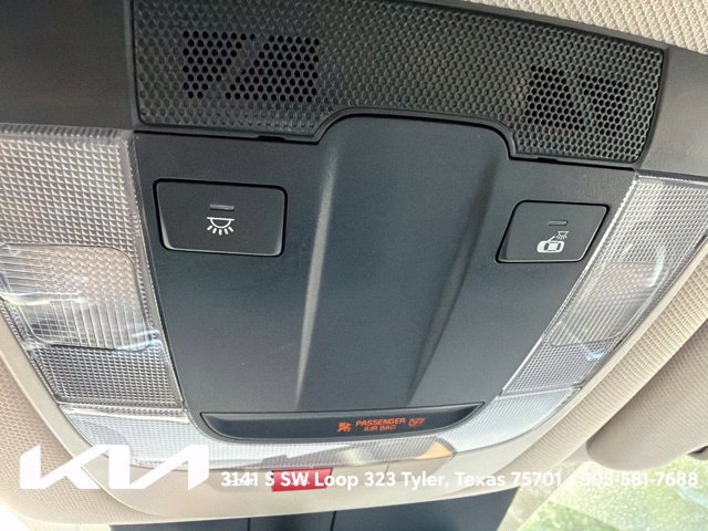 Used 2025 Kia Sorento S FWD image 23