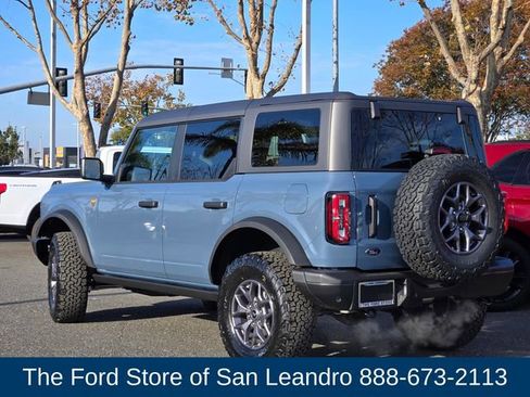 New 2025 Ford Bronco Badlands image 4