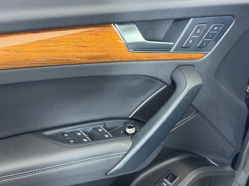 Used 2023 Audi Q5 2.0T Premium Plus w/ Premium Plus Package image 14