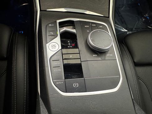Used 2023 BMW 330i Sedan w/ Driving Assistance Package image 26