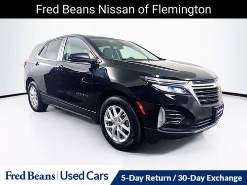 Used 2023 Chevrolet Equinox LT AWD/4WD image 1