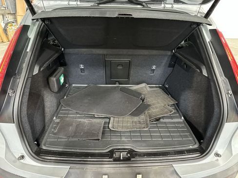 Used 2025 Volvo XC40 B5 Core w/ Protection Package Premier image 25