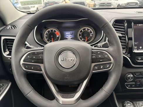 Used 2022 Jeep Cherokee Limited w/ Elite Package image 12