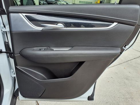 Certified 2025 Cadillac XT5 Premium Luxury image 12