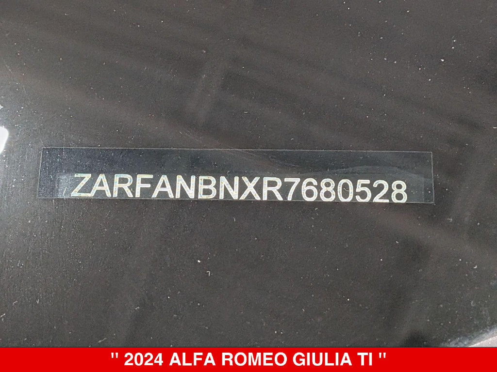 Used 2024 Alfa Romeo Giulia Ti AWD/4WD image 38