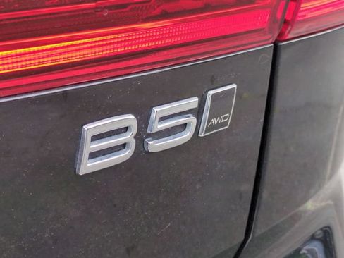 Used 2023 Volvo XC60 B5 Plus w/ Climate Package AWD/4WD image 35