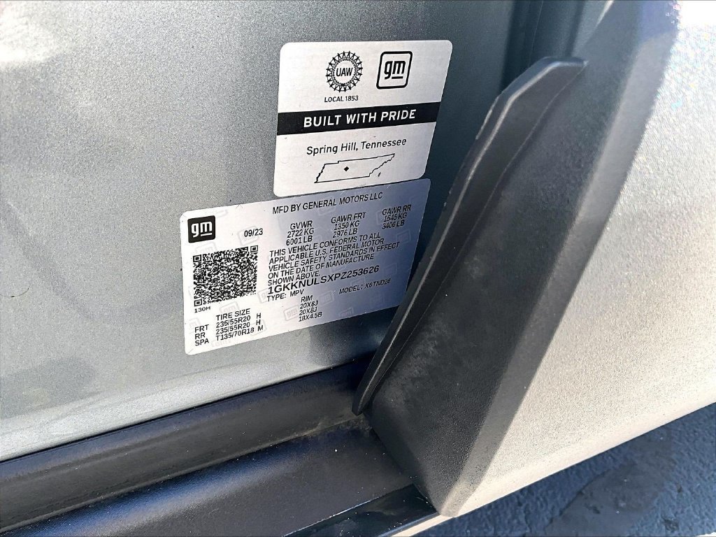 Used 2023 GMC Acadia SLT w/ Technology Package AWD/4WD image 37