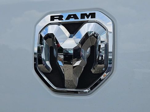Used 2024 RAM 1500 Big Horn AWD/4WD image 31