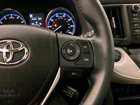 Used 2017 Toyota RAV4 Platinum image 19