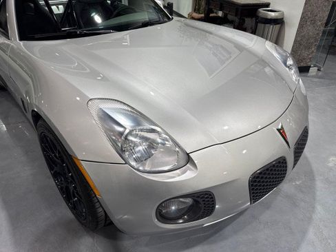 Used 2009 Pontiac Solstice GXP w/ Premium Package RWD image 30