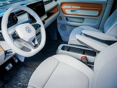 New 2025 Volkswagen ID. Buzz Pro S Plus image 9