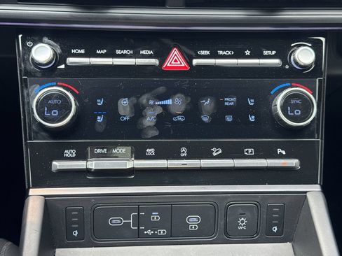 Used 2024 Hyundai Santa Fe Calligraphy AWD/4WD image 19