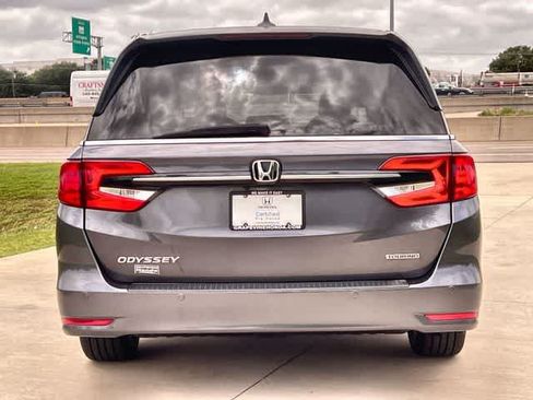 Used 2024 Honda Odyssey Touring image 6