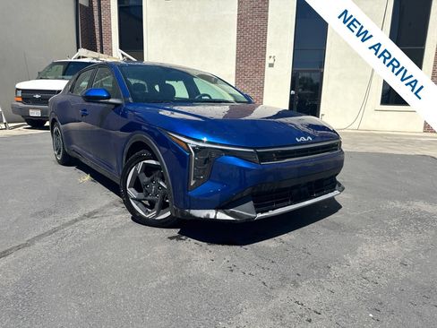 Used 2025 Kia K4 EX FWD image 1