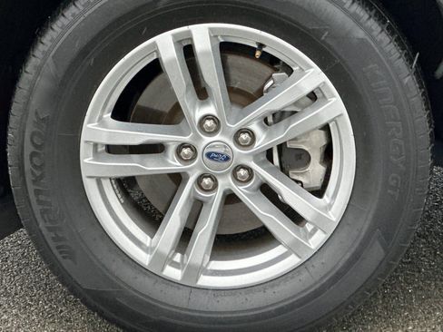 Used 2022 Ford Explorer XLT image 33