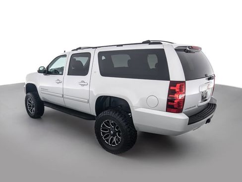 Used 2013 Chevrolet Suburban LT w/ Luxury Package AWD/4WD image 7