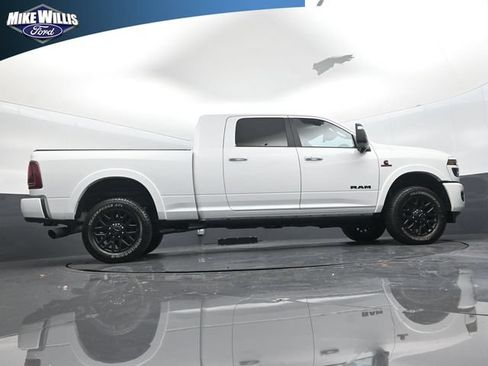Used 2025 RAM 2500 Limited AWD/4WD image 16