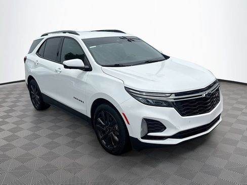 Used 2022 Chevrolet Equinox RS w/ RS Leather Package FWD image 4