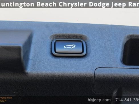 Used 2022 Hyundai Santa Fe SEL w/ Convenience + Premium Package image 35