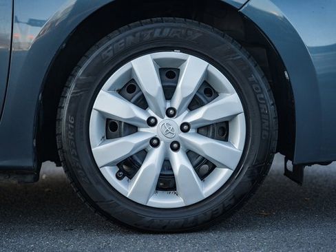 Used 2016 Toyota Corolla LE image 13