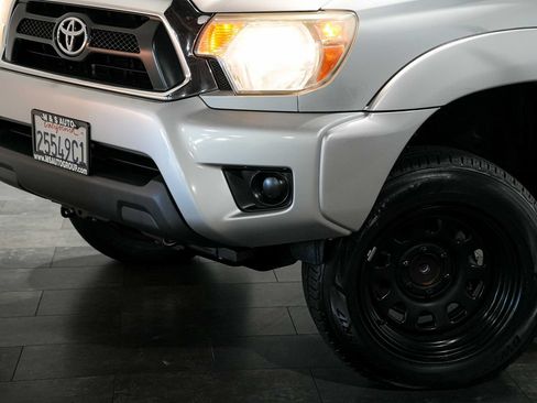 Used 2012 Toyota Tacoma PreRunner w/ SR5 Pkg RWD image 10